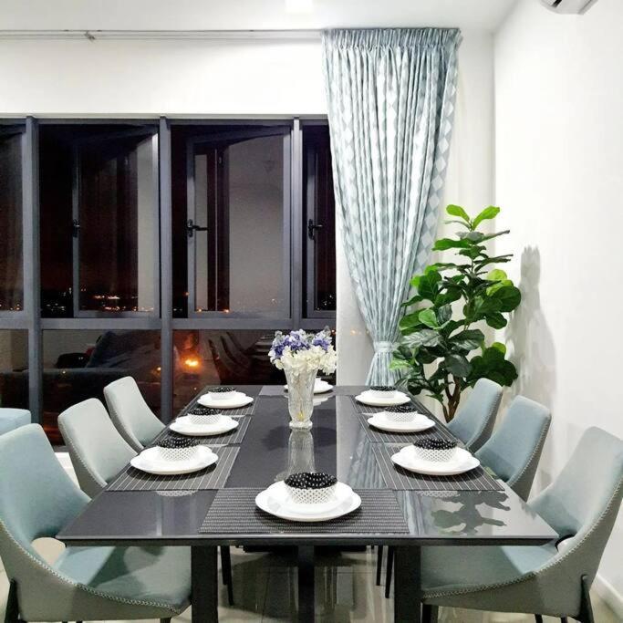 The Glass Homestay Πουτρατζάγια Εξωτερικό φωτογραφία