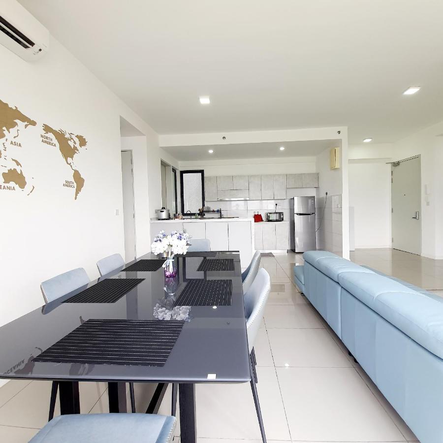 The Glass Homestay Πουτρατζάγια Εξωτερικό φωτογραφία